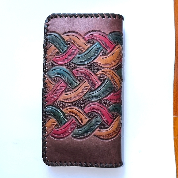 Embossed Leather Clutch Wallet - Picture 3 of 11